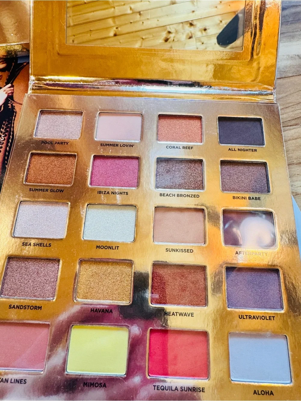 Iconic London Sunset to Sunrise 20-Shade Eyeshadow Palette New in Box